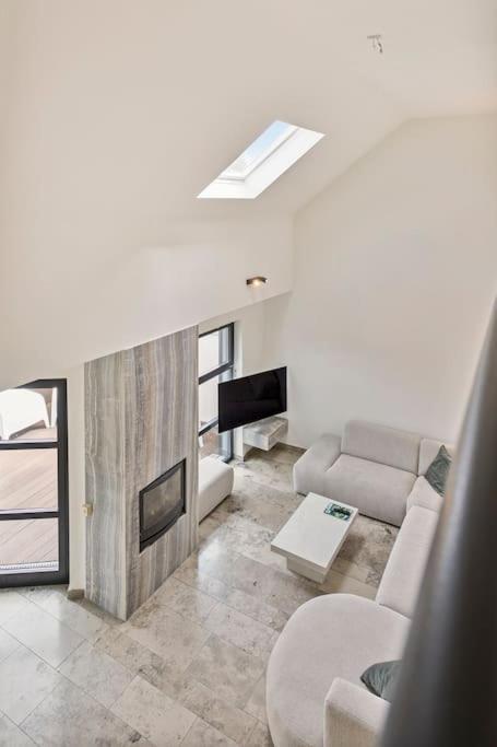 Schitterende Loft Met Jacuzzi En Sauna In Мехелен Экстерьер фото